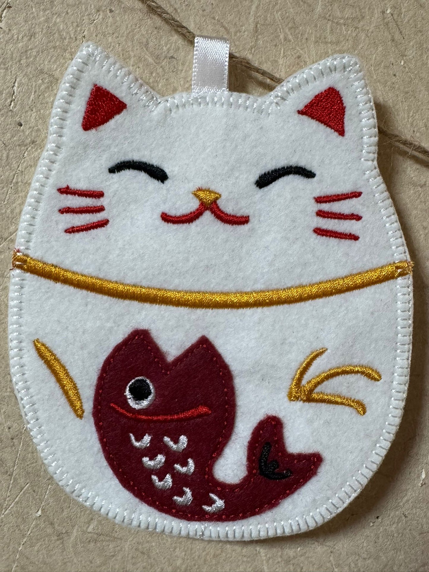 招き猫ガーランド｜フェルト刺繍 5個セット｜Maneki Neko Garland Embroidered Felt
